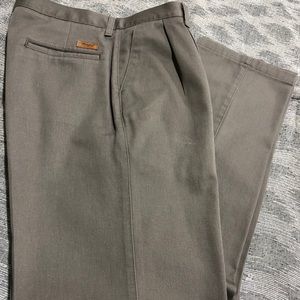 Wrangler Riata Men’s Dress Pants size 33x34